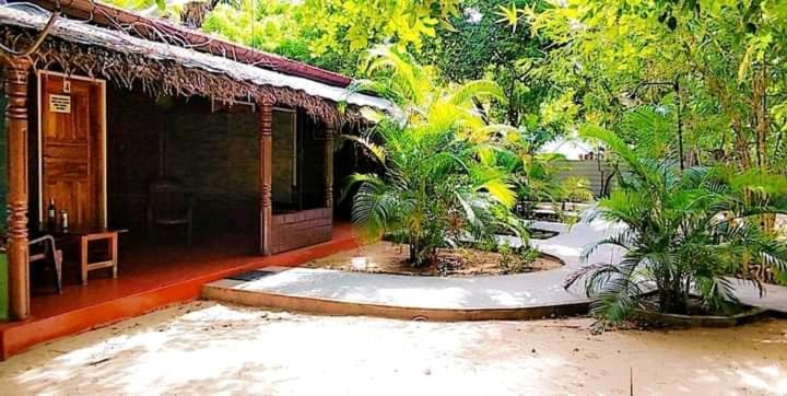Naaval Beach Villa & Rooms Batticaloa Dış mekan fotoğraf