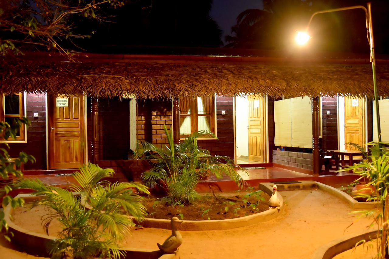 Naaval Beach Villa & Rooms Batticaloa Dış mekan fotoğraf