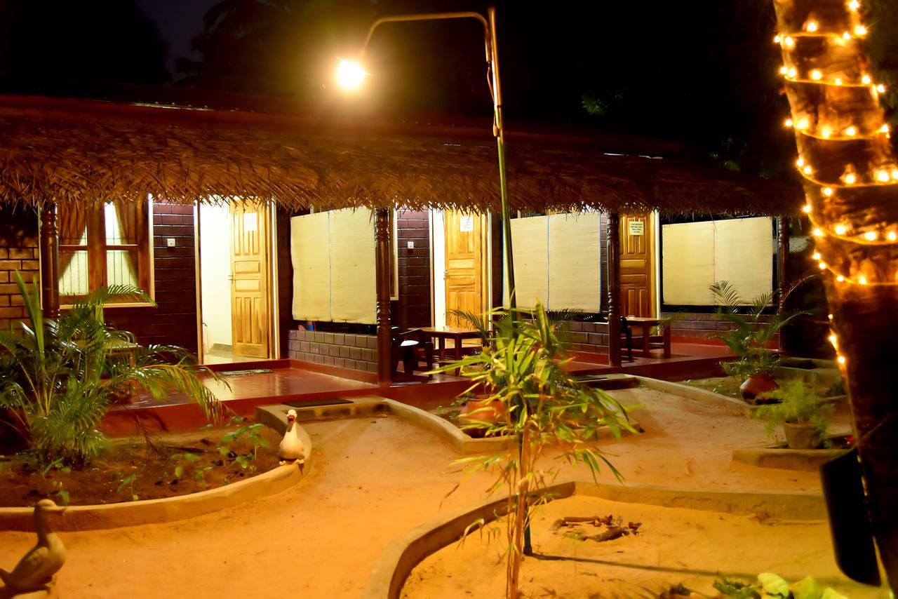 Naaval Beach Villa & Rooms Batticaloa Dış mekan fotoğraf